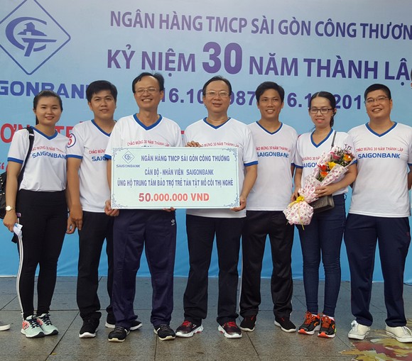 Saigonbank tổ chức đi bộ gây quỹ từ thiện ảnh 1