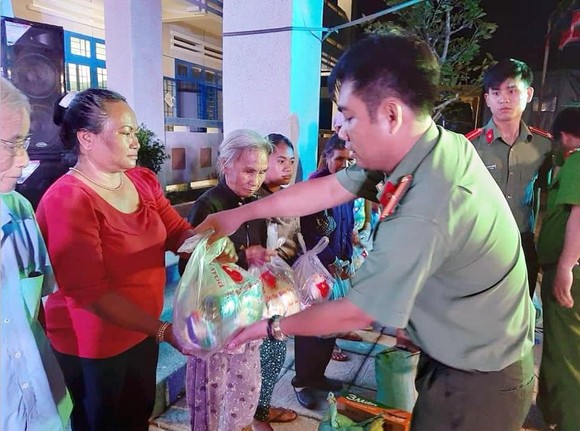 Chiến dịch Tình nguyện Hành Quân Xanh tỉnh Bình Thuận ảnh 5