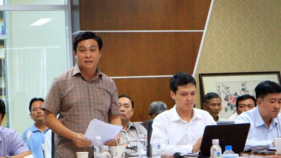 Người dân trực tiếp kiểm tra việc tán mùi hôi trong Khu liên hợp xử lý chất thải rắn Đa Phước ảnh 6