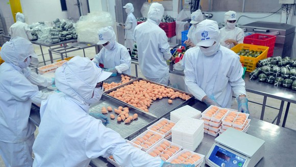 TPHCM đưa 12 nhóm mặt hàng vào diện bình ổn giá, tăng lượng hàng lên 35%-50% ảnh 1