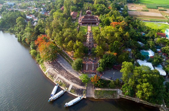 Cận tết, du khách bắt đầu 'săn tour' du xuân kết hợp lễ Phật cầu an ảnh 3