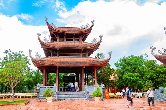 Cận tết, du khách bắt đầu 'săn tour' du xuân kết hợp lễ Phật cầu an ảnh 6