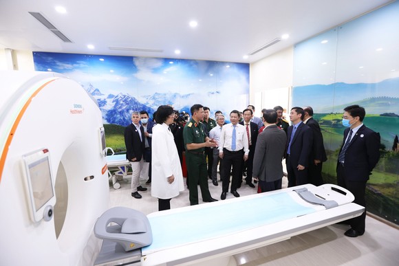 Đưa vào hoạt động bệnh viện tiêu chuẩn 5 sao tại TPHCM ảnh 2