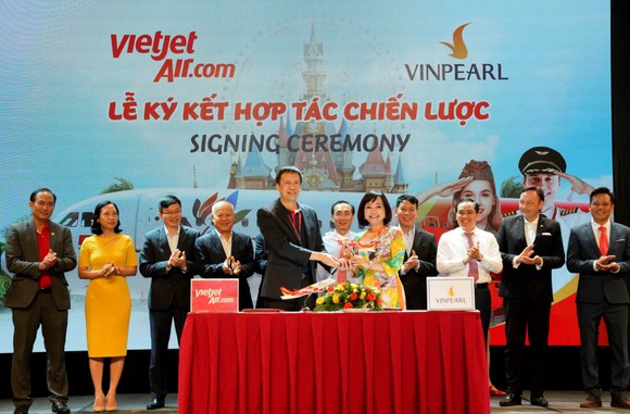 Vietjet khai thác loạt đường bay mới đến Đảo Ngọc xinh đẹp đón mùa hè sôi động ảnh 1