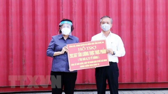 TPHCM tiếp nhận nghĩa tình từ quê Bác ảnh 1
