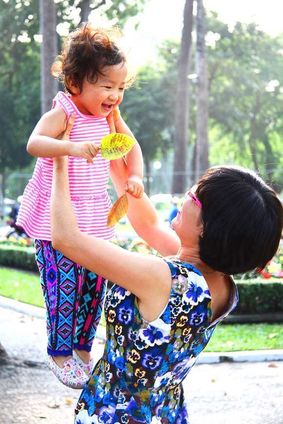 Từ bàn tay mẹ ảnh 1
