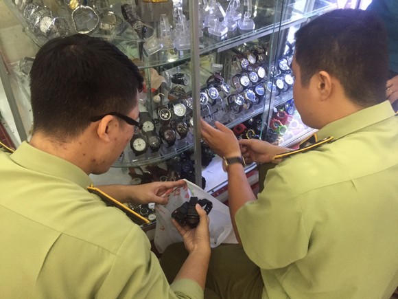 Doanh nghiệp FDI tìm cách ngăn chặn hàng giả ảnh 1