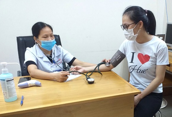 Giọt máu hồng lan tỏa ảnh 2
