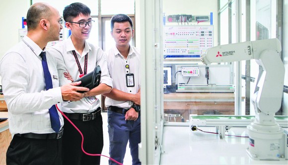 Tạo nguồn nhân lực công nghệ AI ảnh 1