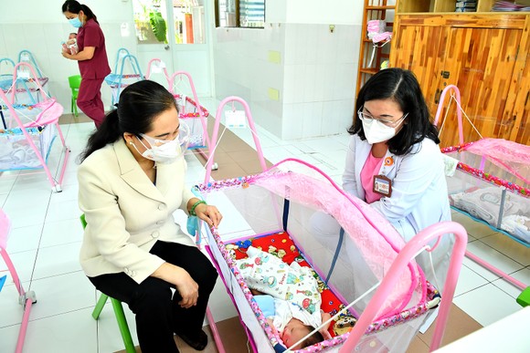 'Ngôi nhà' của trẻ có mẹ mắc Covid-19 ảnh 1