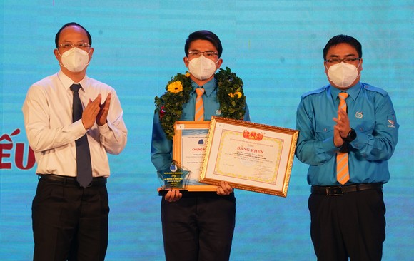 Chung mặt trận, một niềm tin ảnh 1