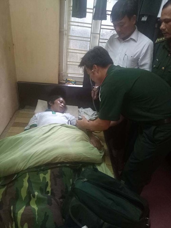 Ngư dân Thanh Hóa cứu được 2 ngư dân trôi dạt trên biển ảnh 1