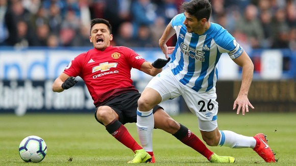 TRỰC TIẾP Huddersfield - Man United: Đêm diễn của Pogba ảnh 4