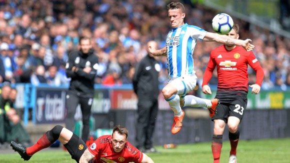 TRỰC TIẾP Huddersfield - Man United: Đêm diễn của Pogba ảnh 5