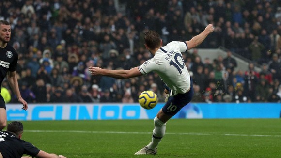 Tottenham - Brighton 2-1: Harry Kane và Dele Alli giúp Gà trống thắng ngược ảnh 10