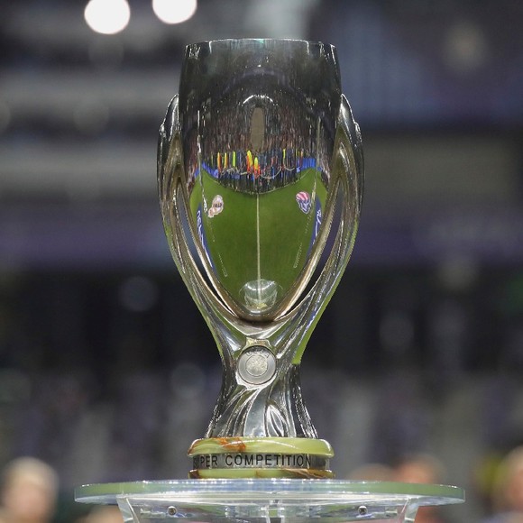 UEFA cho phép khán giả vào xem trận Siêu cúp châu Âu giữa Bayern và Sevilla ảnh 1