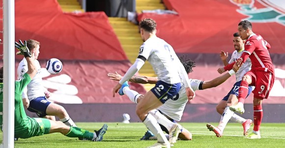 Salah và Trent tỏa sáng giúp Liverpool thắng ngược dòng Aston Villa ảnh 2