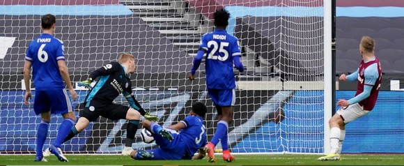 Jesse Lingard ghi cú đúp, đưa West Ham qua mặt Chelsea chiếm ngôi thứ 4 ảnh 1