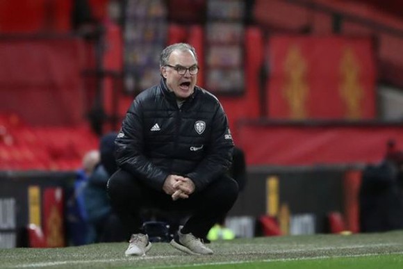 HLV Bielsa kêu gọi bình tĩnh khi chào đón Man United đến Elland Road ảnh 1