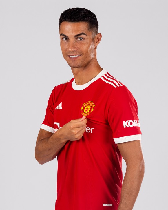 Ronaldo 'thật hạnh phúc khi được trở về nhà' - Cuộc phỏng vấn đầu tiên với Man Utd ảnh 2