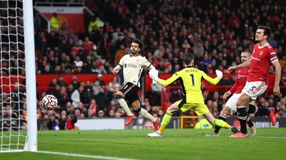 Man United – Liverpool 0-5: Mo Salah lập hat-trick trong chiến thắng lịch sử ở Old Trafford ảnh 5