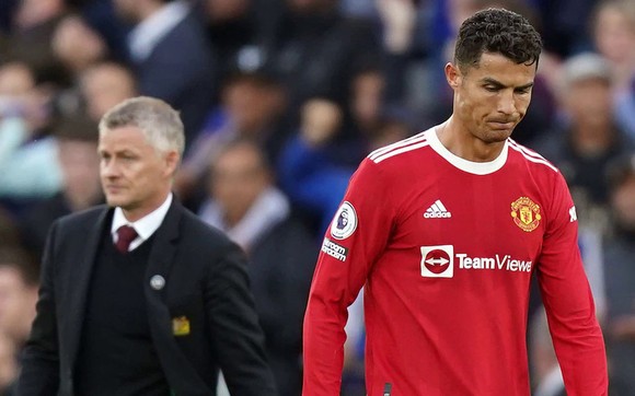 Được Sir Alex và Ed Woodward hậu thuẫn, Solskjaer chuẩn bị quyết chiến Tottenham ảnh 1
