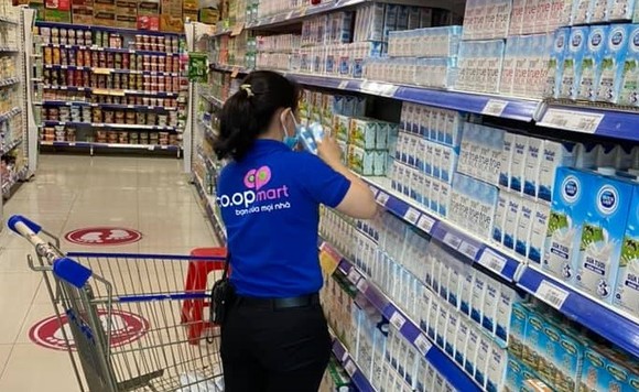 Một số Co.opmart áp dụng cách mua sắm an toàn mới, hạn chế tối đa lây nhiễm tại siêu thị ảnh 2