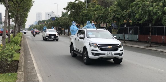 Hơn 1.000 lượt tình nguyện viên tham gia “biệt đội” khử khuẩn khu cách ly, phong tỏa ảnh 2