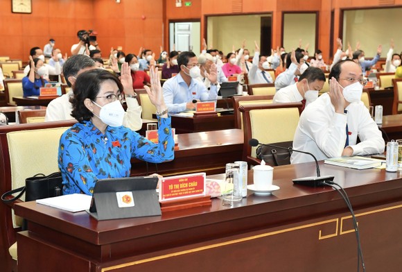 Năm học mới, Sở GĐ-ĐT TPHCM đề xuất miễn học phí để hỗ trợ khó khăn cùng người dân ảnh 2