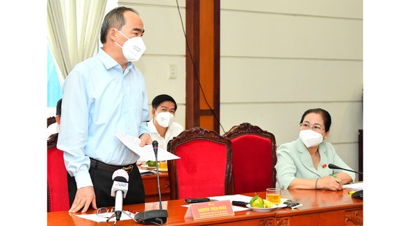 TPHCM bảo vệ sức khoẻ người dân, 'sức khoẻ' doanh nghiệp ảnh 1