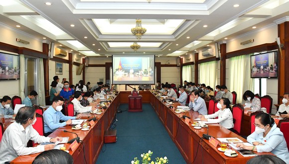 Chủ tịch nước Nguyễn Xuân Phúc: Các chiến sĩ áo trắng là anh hùng thầm lặng ảnh 1