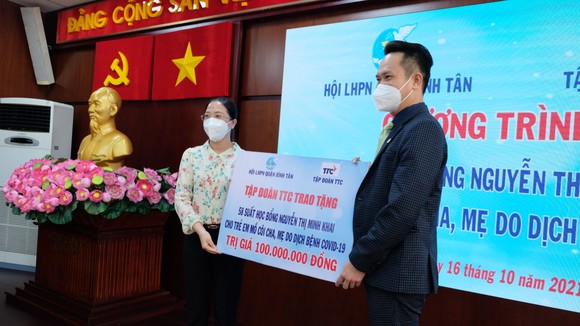 Doanh nghiệp trao 58 suất học bổng cho trẻ mồ côi vì dịch Covid-19 ảnh 6