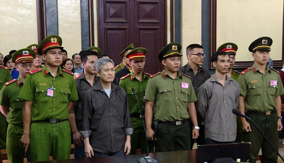Nhóm hoạt động nhằm "lật đổ chính quyền" lãnh án nặng ảnh 1
