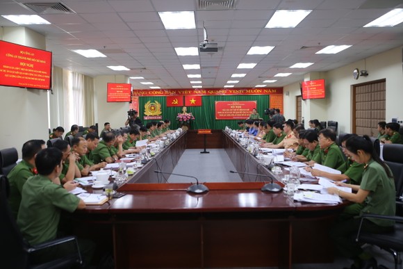 Bỏ sổ hộ khẩu, nhưng sửa luật đồng bộ để không gây phiền hà cho người dân ảnh 2
