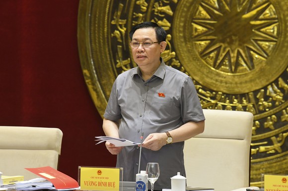 Chủ tịch Quốc hội Vương Đình Huệ làm việc với Thường trực các ủy ban về 7 dự án luật ảnh 1
