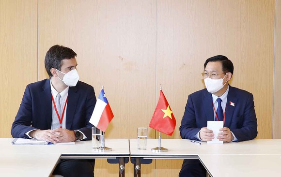Chủ tịch Quốc hội Vương Đình Huệ tiếp Tổng Thư ký IPU và 6 lãnh đạo nghị viện thế giới ảnh 2