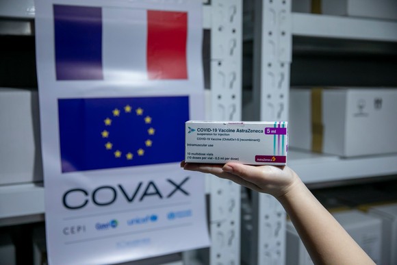 Việt Nam tiếp nhận 1.484.060 liều vaccine Covid-19 do Pháp và Italia hỗ trợ ảnh 2
