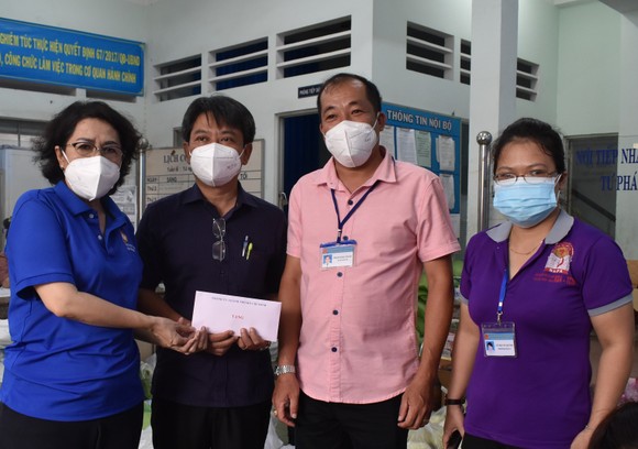 Tập trung tiêm vaccine cho người dân, mở rộng vùng xanh ảnh 1