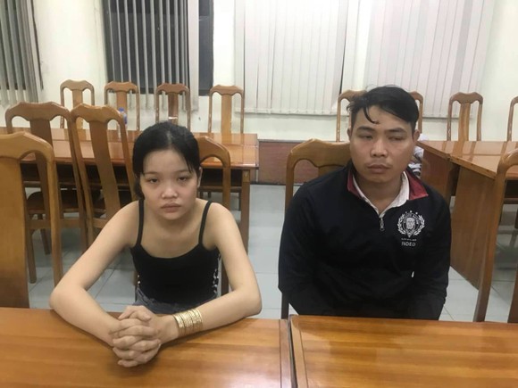 Bắt băng nhóm chuyên dụ đàn ông vào khách sạn mua dâm để trộm hơn 1 tỷ đồng ảnh 4