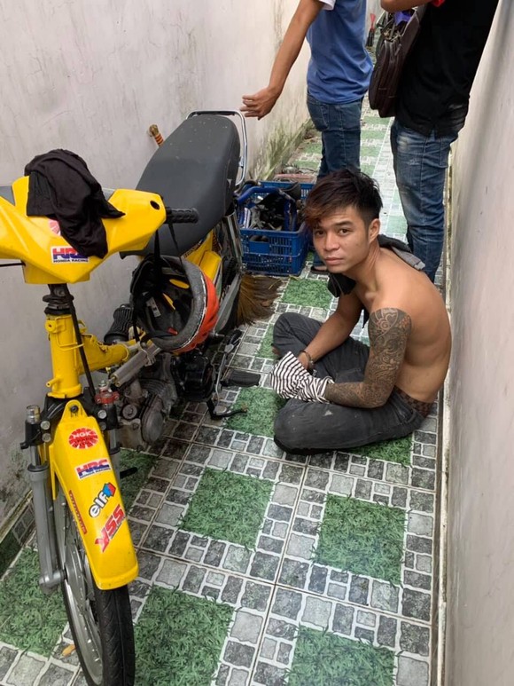Bắt nhóm cướp giật tài sản gây ra khoảng 30% các vụ án ở trung tâm TPHCM ảnh 2