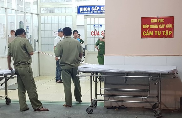 Nghi án người đàn ông nổ súng tự sát ở Bệnh viện Trưng Vương ảnh 1