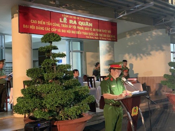 Nhiều quận ở TPHCM đồng loạt ra quân trấn áp tội phạm ảnh 2