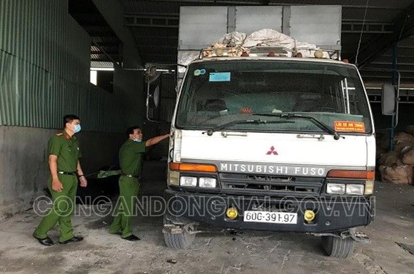 Gần 200 tấn chất thải rắn công nghiệp ở trong kho 1 công ty ảnh 1