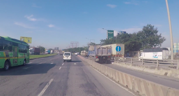 Bắt khẩn cấp tài xế xe ben chạy tông vào xe CSGT ảnh 2