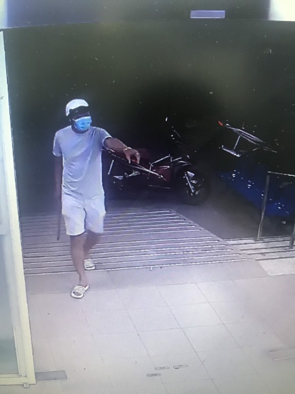 Truy tìm nhóm đối tượng truy sát nạn nhân từ quán nhậu tới bệnh viện ảnh 1