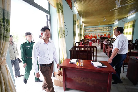 Băng hàng chục cây số đường rừng để học Nghị quyết của Đảng ảnh 3