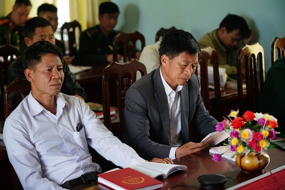 Băng hàng chục cây số đường rừng để học Nghị quyết của Đảng ảnh 8
