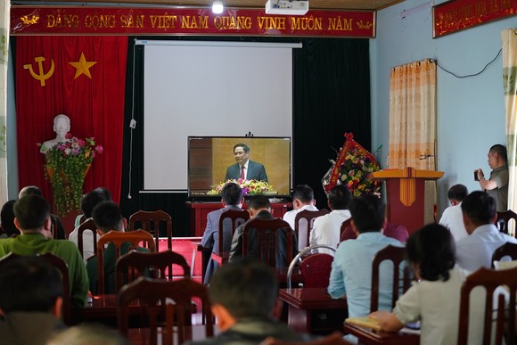 Băng hàng chục cây số đường rừng để học Nghị quyết của Đảng ảnh 10