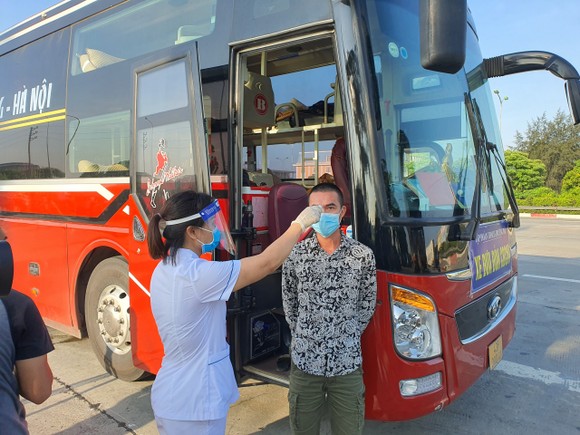 22 chốt kiểm soát dịch ở Hà Nội bắt đầu hoạt động, không xảy ra ùn ứ ảnh 2