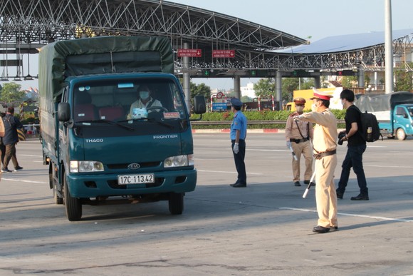 22 chốt kiểm soát dịch ở Hà Nội bắt đầu hoạt động, không xảy ra ùn ứ ảnh 8